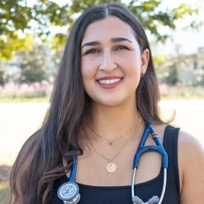 Dr. Stamatti, Spanish speaking vet in FL.